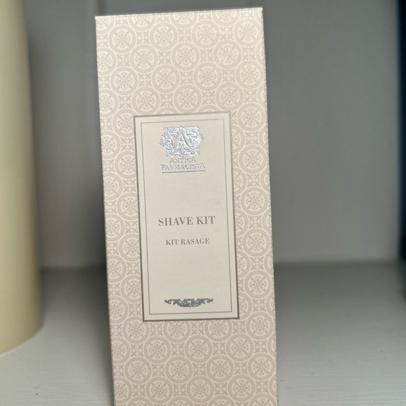 Antica Farmacista Shave Kit Case of 100 Razor & Shave Cream - Picture 2 of 6